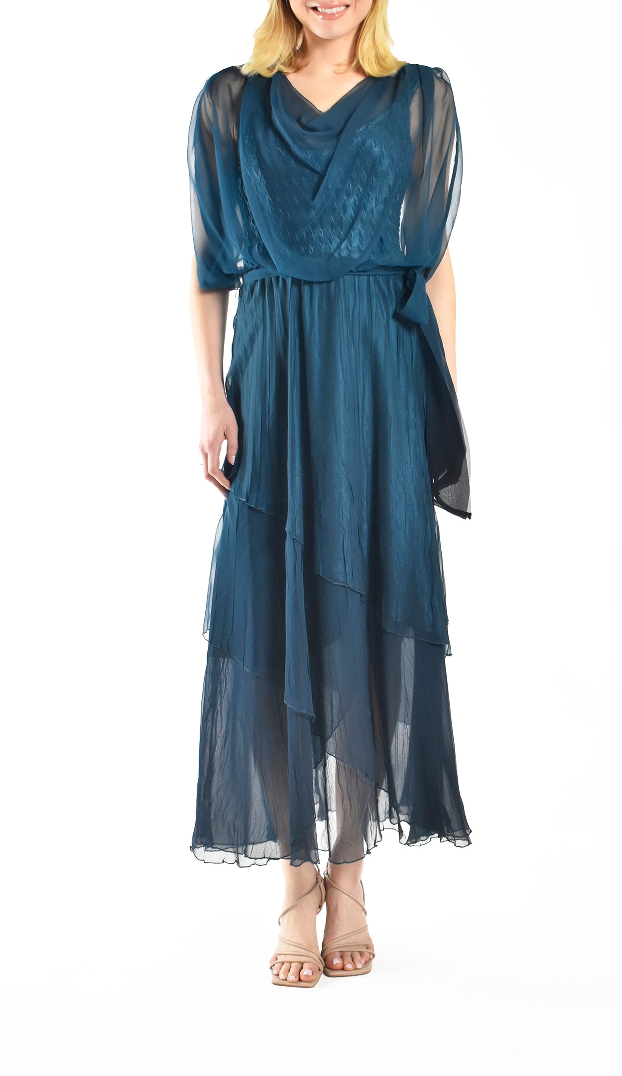 blouson dress Kai Pleated Icy Blue / L Its gorgeous floral pattern will make you stand out in a crowd Blouson Dress: Style Tips -