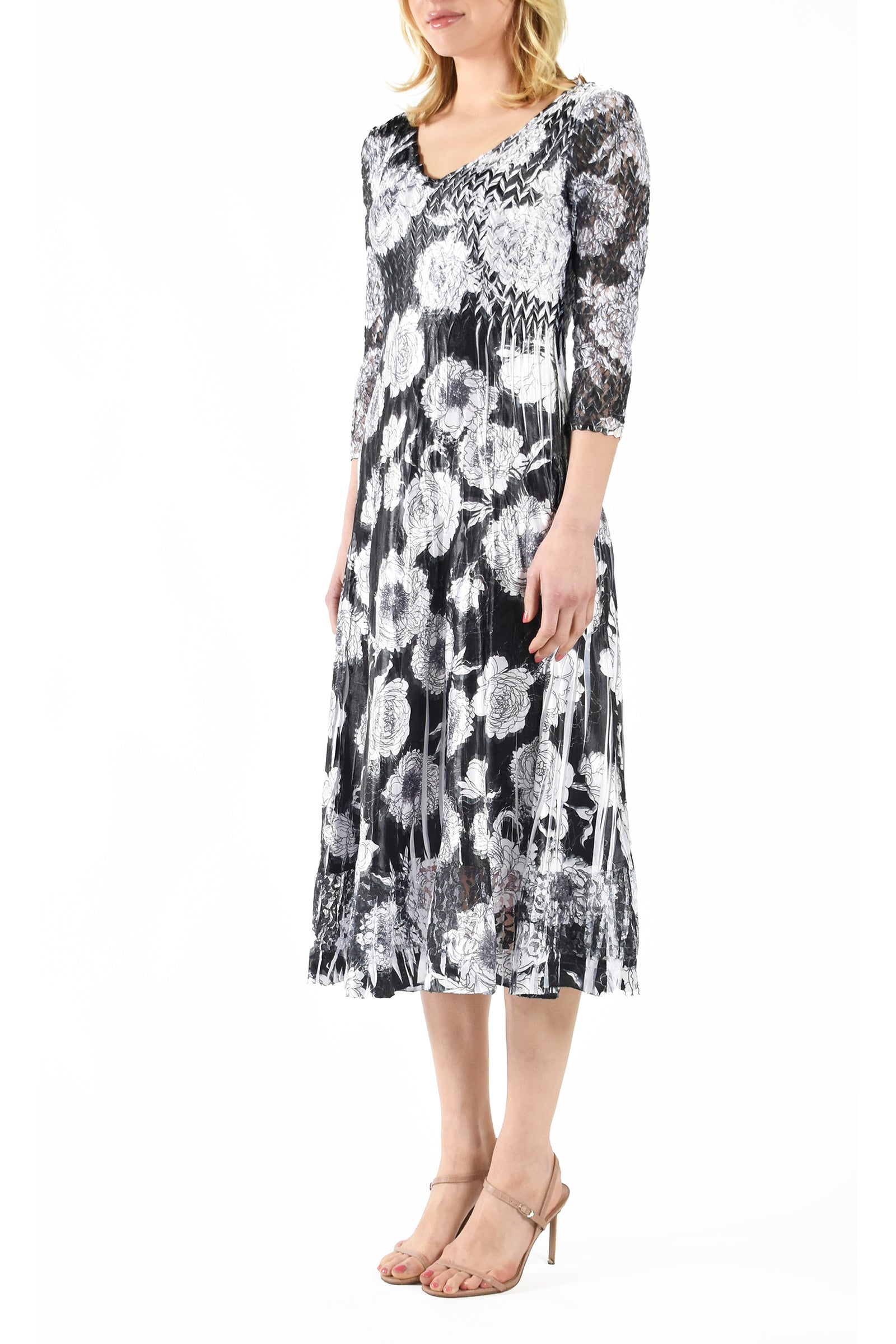 Balck Crysanthemum Charmeuse 3/4 Sleeve Dress